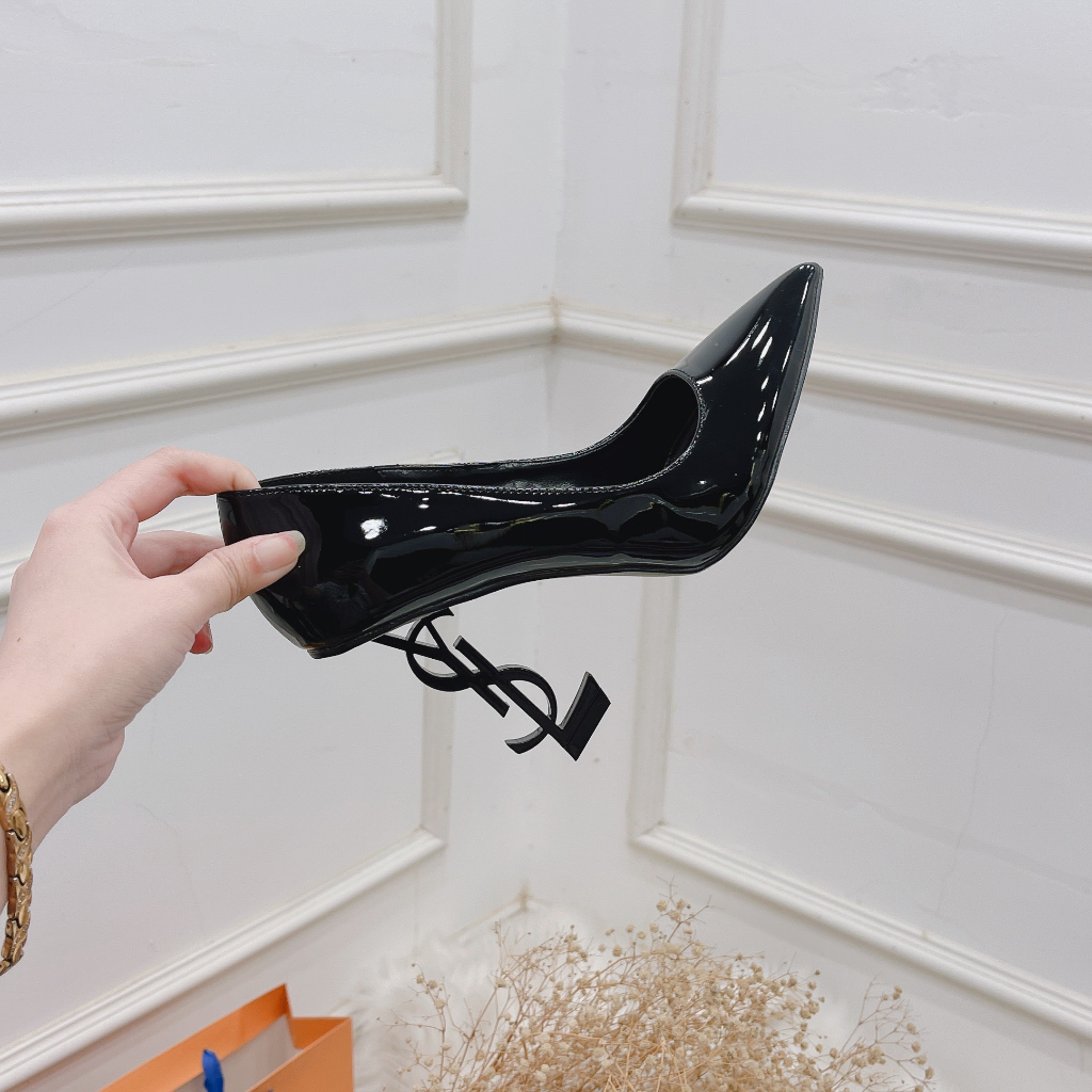 Giầy cao gót da bóng kín mũi, gót chữ cao 10cm