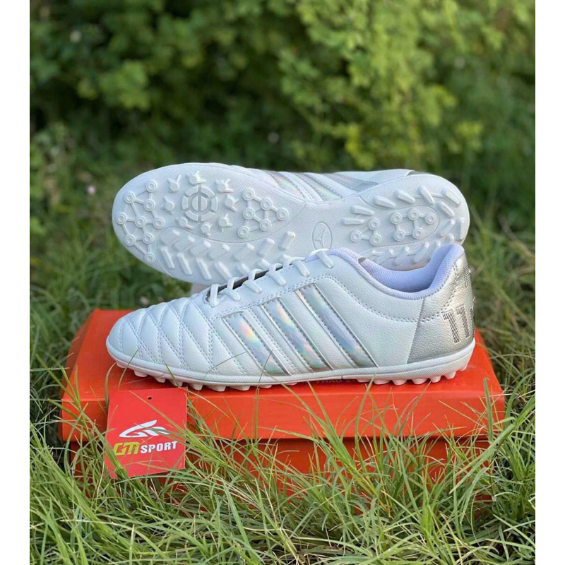 Giày đá bóng 11pro trắng khâu full đế-tặng kèm vớ