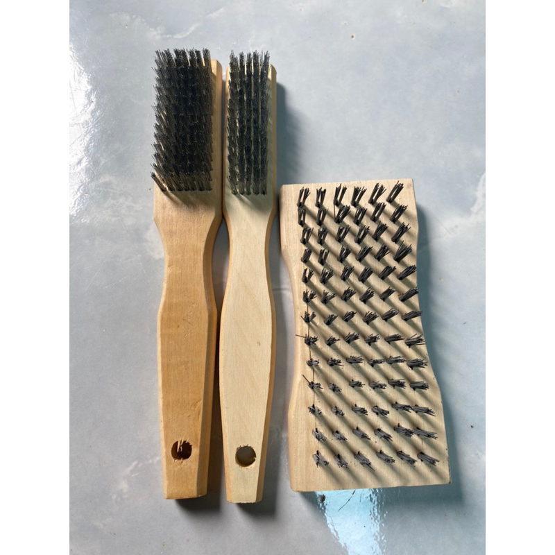 Bàn chải sắt cán gỗ 5hàng-7hàng-vuông