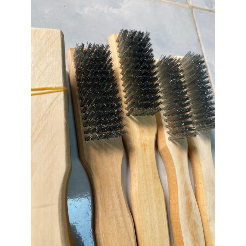 Bàn chải sắt cán gỗ 5hàng-7hàng-vuông
