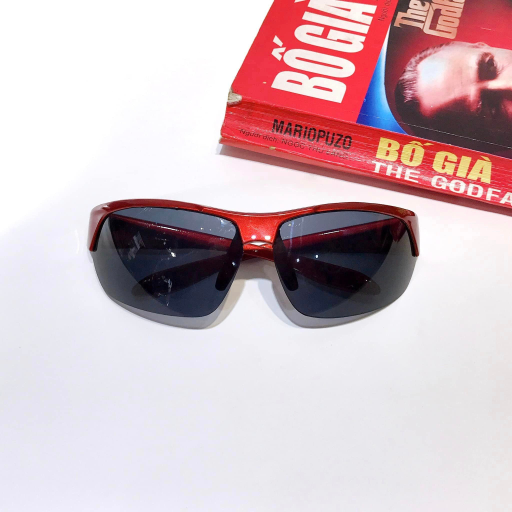 Kính mát thể thao