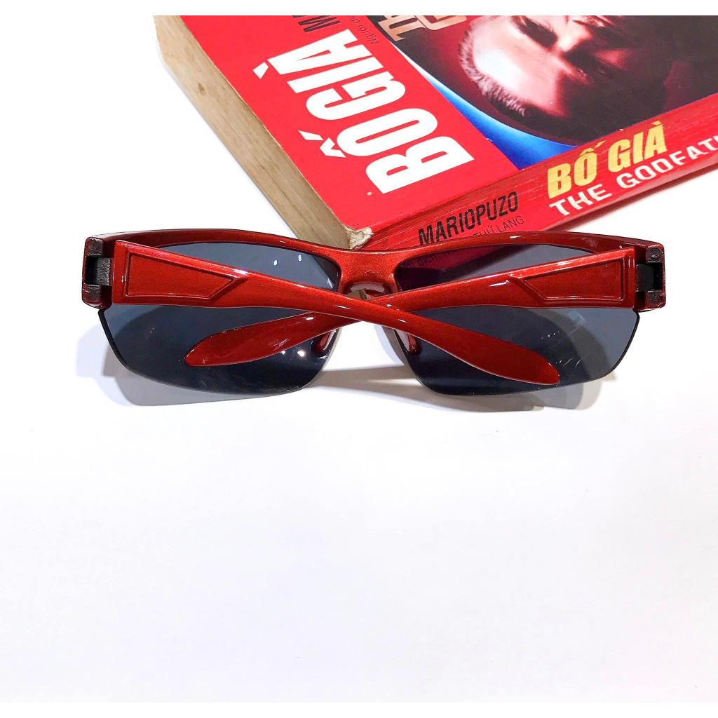 Kính mát thể thao