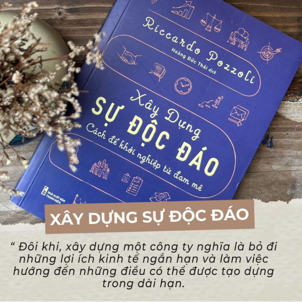 Combo sách: Đúng Việc Đúng Thời Điểm + Xây Dựng Sự Độc Đáo (MinhLongBooks)