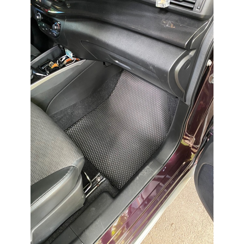 Thảm lót sàn PVC cho Suzuki XL7