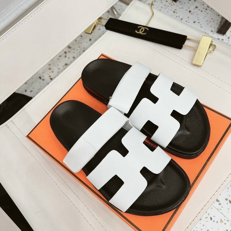 Dép da Hm quai trắng đế 4cm,Dép nữ 44ts_showd đặt tăng 1 size