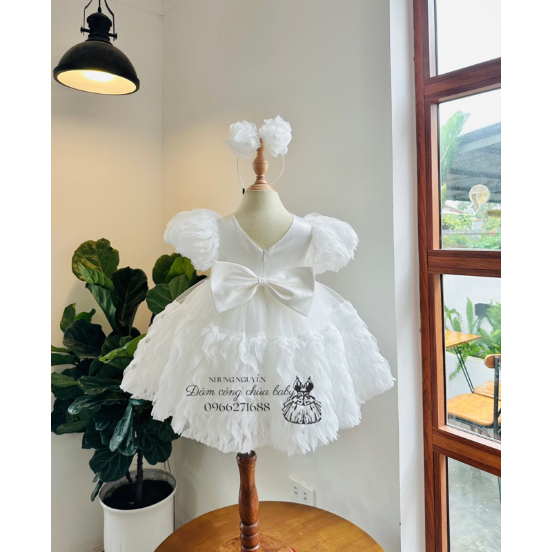 Váy công chúa xù mỳ