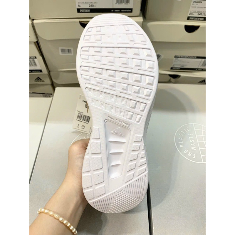 GIÀY ADIDA$ CHINHHANG SĂN SALE