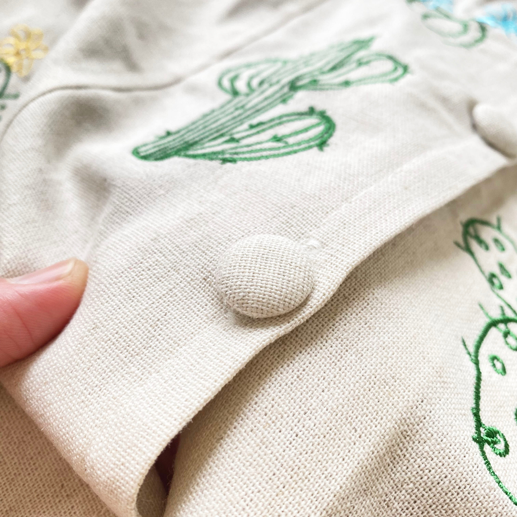 Áo gile nữ vải Linen thoáng mát thêu hoạ tiết xương rồng Cactus thiết kế WHENIMNASTY