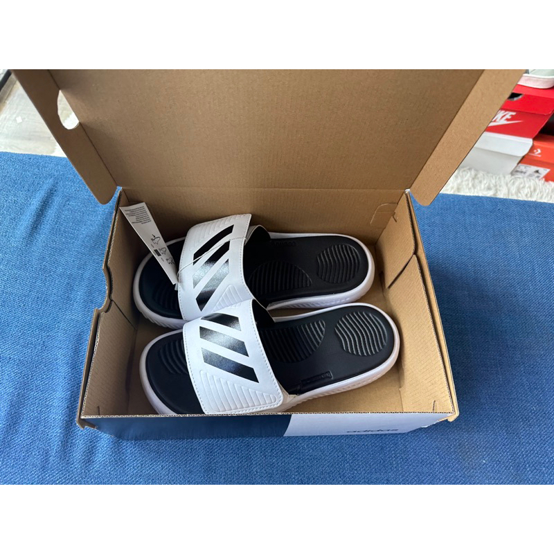 Hộp đựng dép adidas sỉ và lẻ