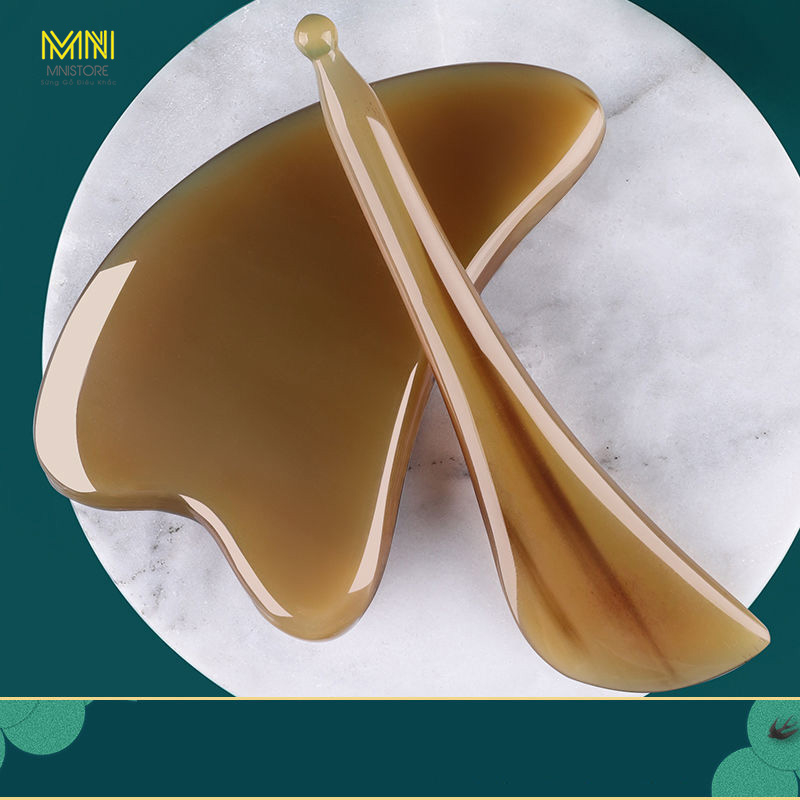 Cạo gió sừng đánh bay vết nhăn da mặt mà không cần dùng bất kỳ loại kem dưỡng nào