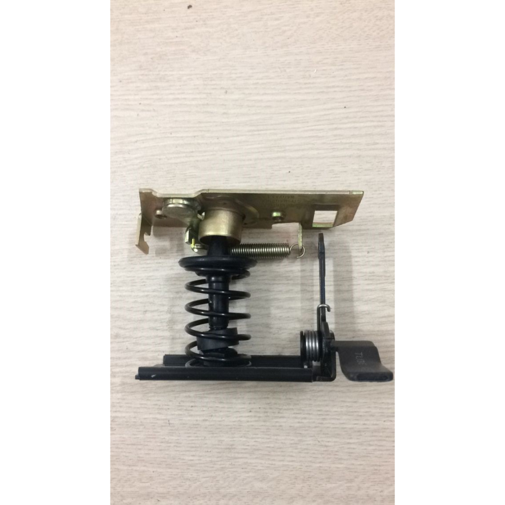 Khóa nắp capo Chery QQ3 & Daewoo Matiz 1,2