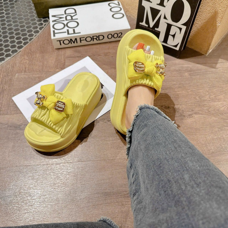 Dép nhựa nơ siêu cưng