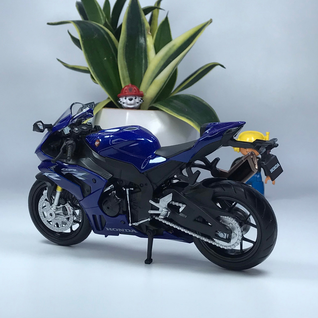 Mô hình xe mô tô Honda CBR1000RR tỷ lệ 1:12 Tặng biển số VIP