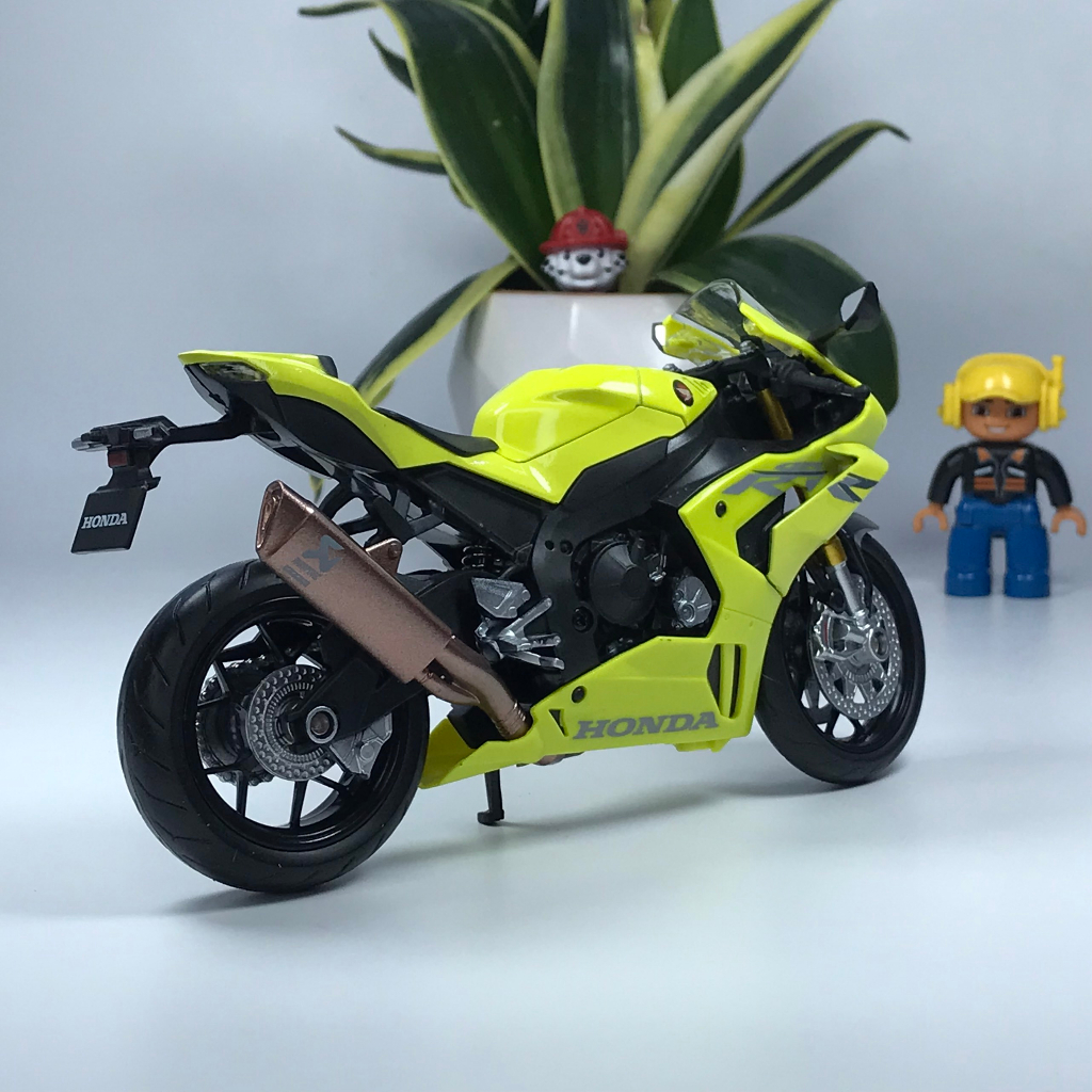 Mô hình xe mô tô Honda CBR1000RR tỷ lệ 1:12 Tặng biển số VIP