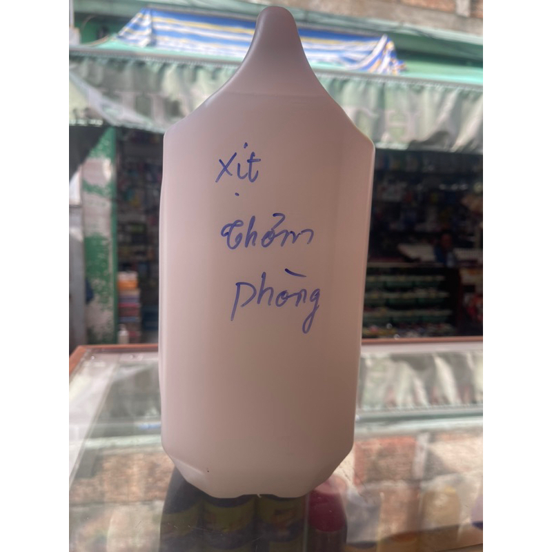Nước xịt thơm quần áo tiệm giặt ủi 5lit .