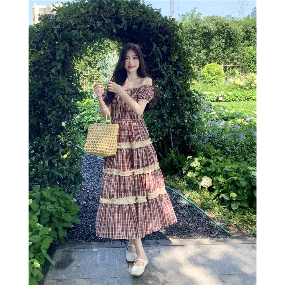 Váy đầm maxi chun ngực viền ren kẻ sọc freesize