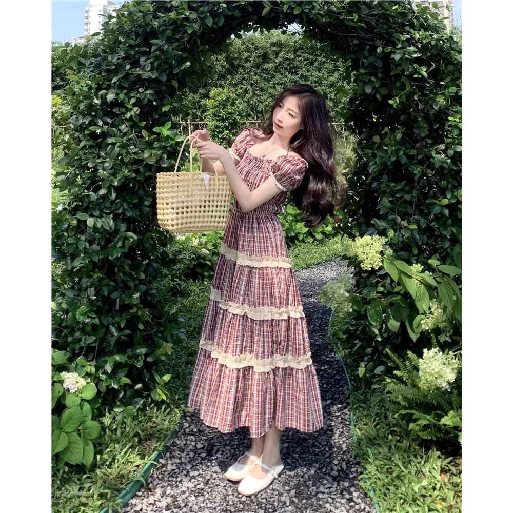 Váy đầm maxi chun ngực viền ren kẻ sọc freesize