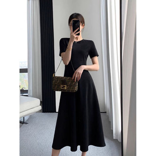 Váy maxi Gu hàng dư xịn chất Gân