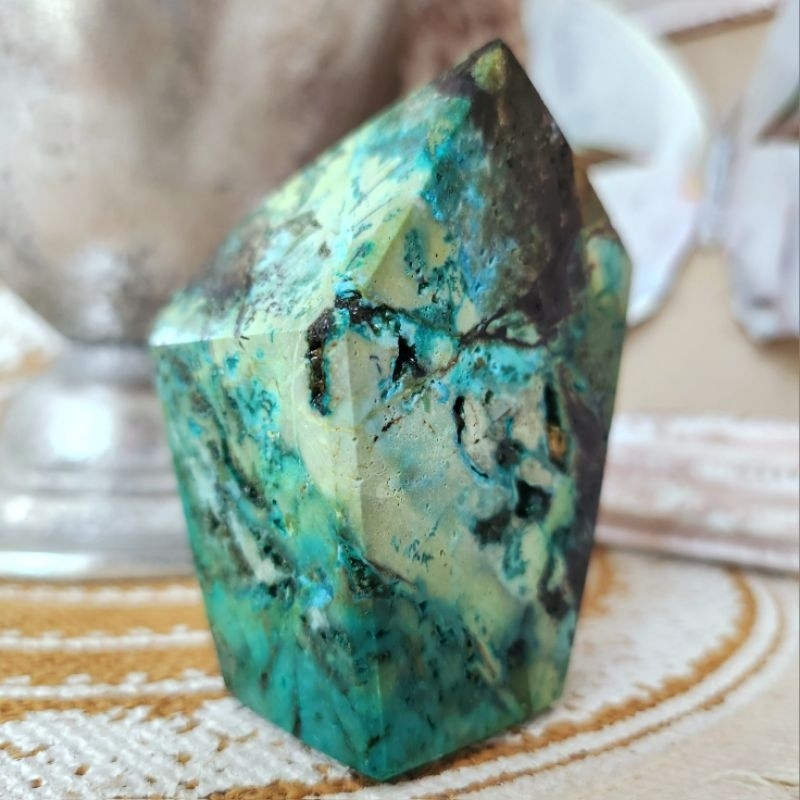 trụ đá xanh turquoise malachite chrysocolla