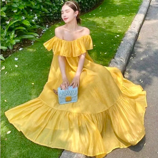 Đầm maxi đi biển vàng đuôi cá trễ vai