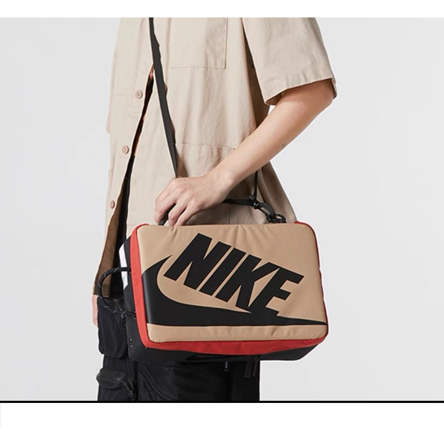 Túi đựng giày thể thao.