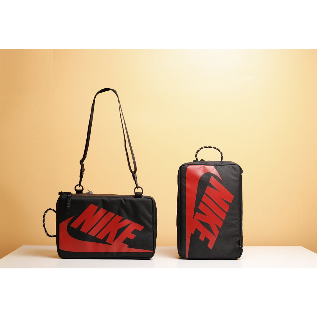 Túi đựng giày thể thao.