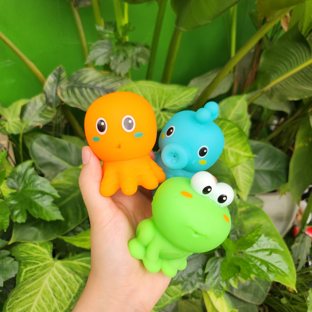 Đồ Chơi Set 3 Con Thú Nhà Tắm INFANTINO easy clean bath squirters - Sản Phẩm Chính Hãng