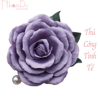 Hoa cài áo thủ công cao cấp- Hoa hồng- Màu tím- size 8,5cm- Gấm -Hoa vải Nhando Handmade