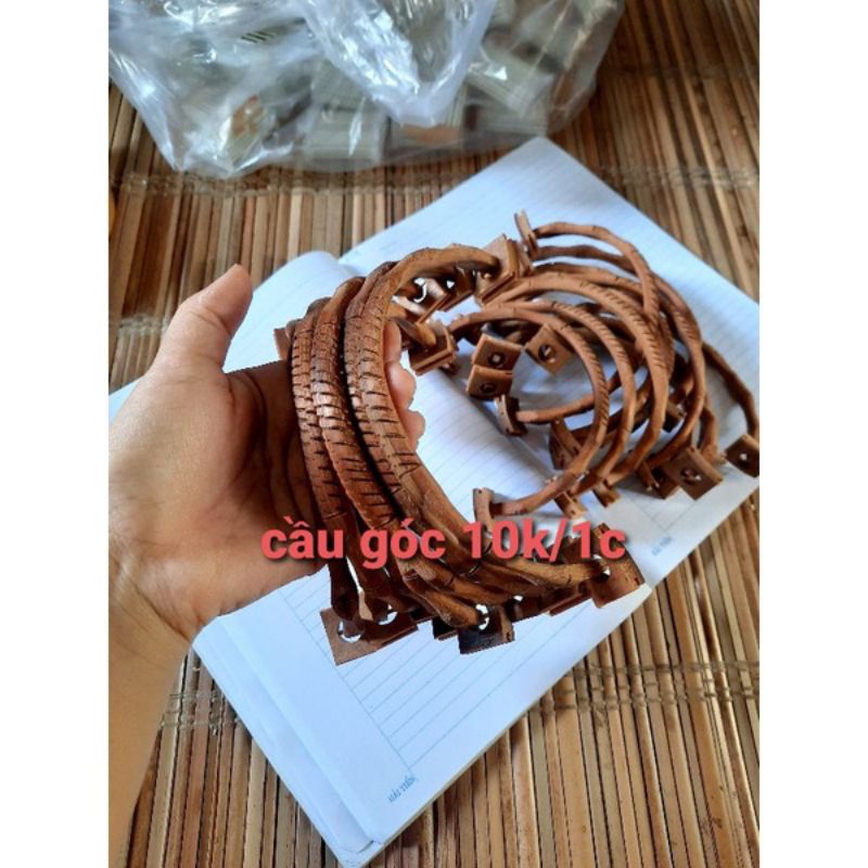 Cầu móng ngựa dành cho chim chào mào, chích chòe