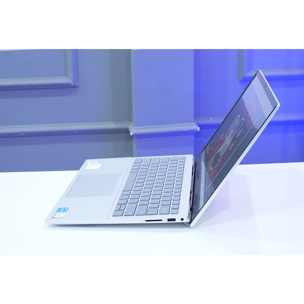 Dell Inspiron 5420 {Core i5-1240P, RAM 16G, SSD 512G, VGA Iris Xe Graphics, Màn 14 in full HD+ IPS Ultrabook