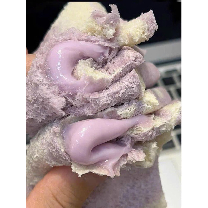 Bánh Mì sandwich nhân khoai môn