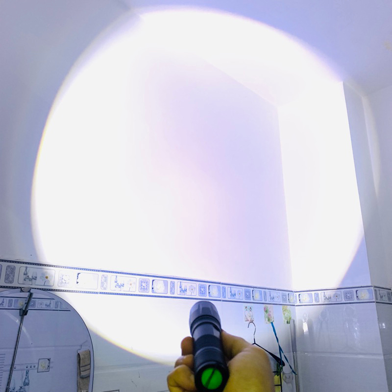 Đèn Pin Siêu Sáng Made In Japan T6