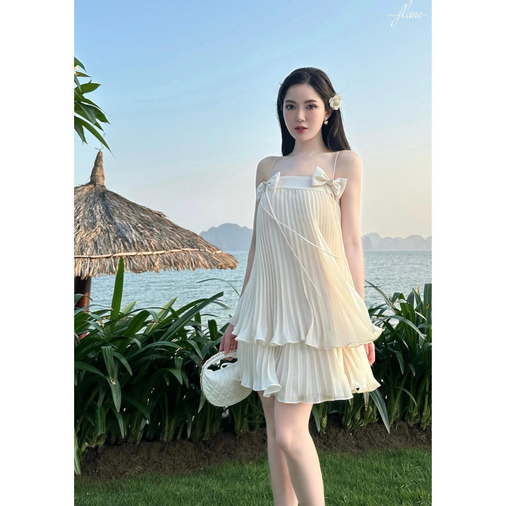 Váy áo 2 dây bản nhỏ xếp ly đính kèm nơ bánh bèo phối tầng dáng ngắn cao cấp đi chơi tiểu thư Deliz CHOUCHOU
