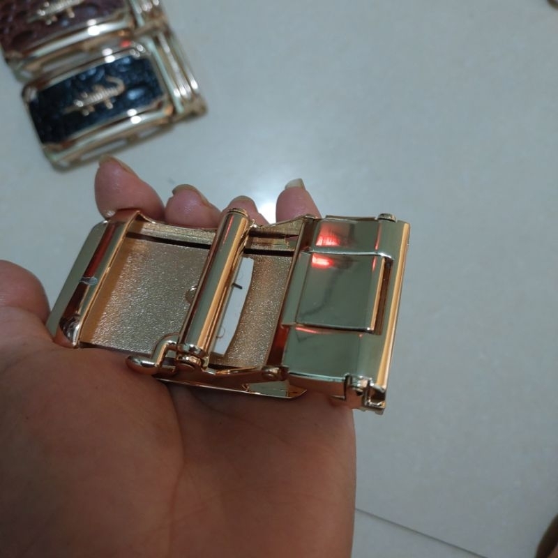 Mặt thắt lưng mặt logo cá sấu khoá tì để lắp dây bản to
