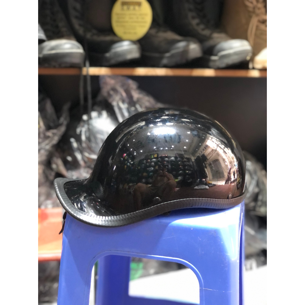 Mũ bảo hiểm Gangster đội ngược hàng đẹp