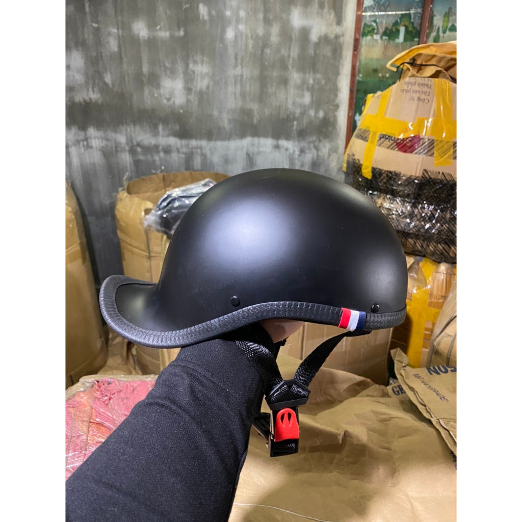 Mũ bảo hiểm Gangster đội ngược hàng đẹp