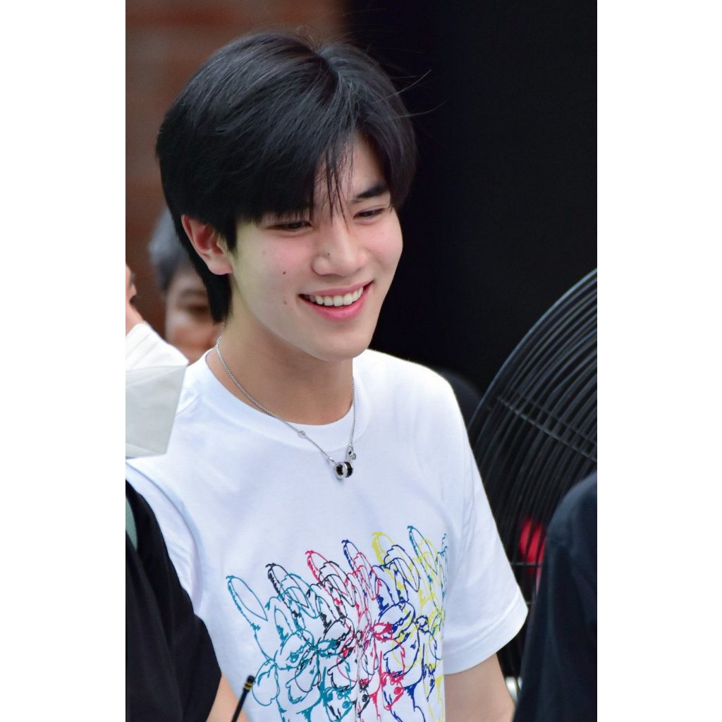 Áo thun tay ngắn Thỏ sắc màu giống Fourth Nattawat Jirochtikul My school presidentu