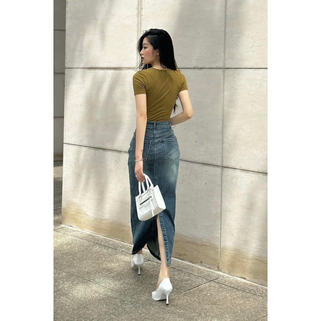 Chân váy bò denim jeans xanh dáng dài chữ A xẻ tà phía sau Hari GenZ Chanvayjeanxesau P11K1