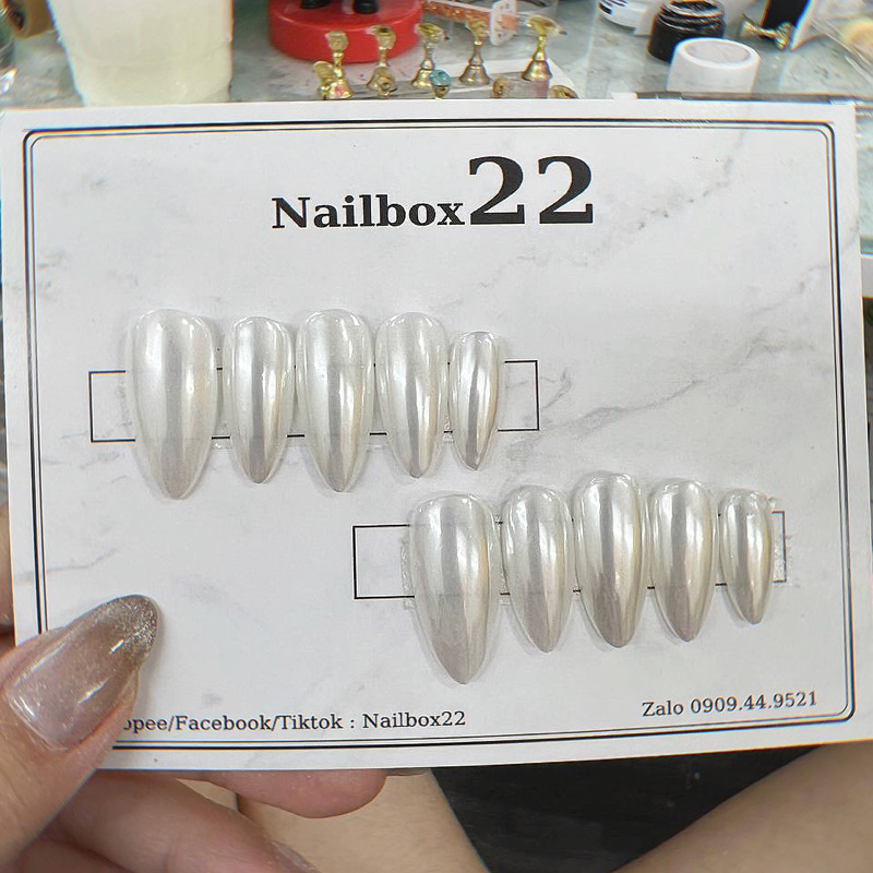 Nailbox - Móng giả thiết kế thủ công Mẫu tráng gương ngọc t.rai lót gạo nhìn u mê lắm luôn🥰 fake nails