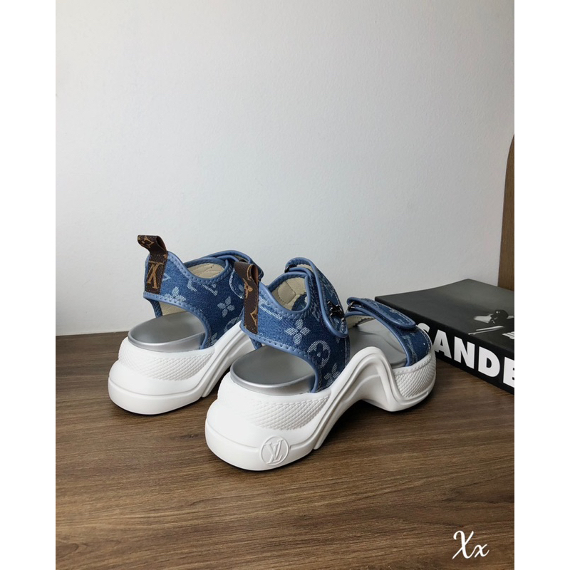 Sandal lv demin hoạ tiết quai dán ngang đế cao fullbox