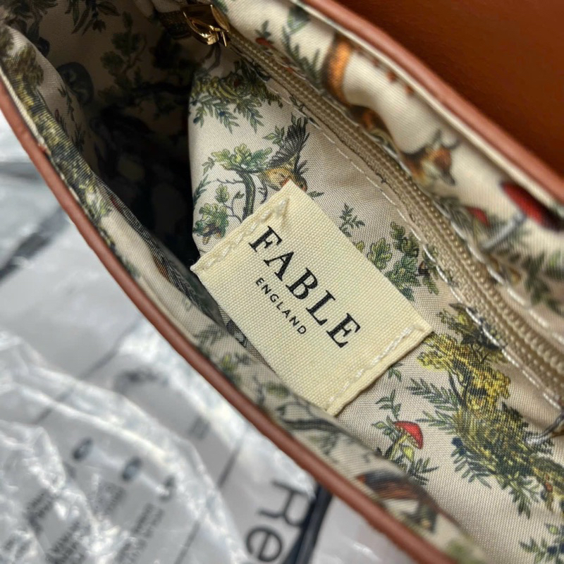 TNS-Túi đeo chéo mini  Fable Saddle bag --tone nâu đen phối hoa sang trọng classic