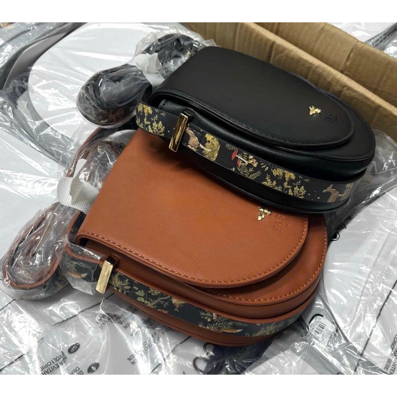 TNS-Túi đeo chéo mini  Fable Saddle bag --tone nâu đen phối hoa sang trọng classic