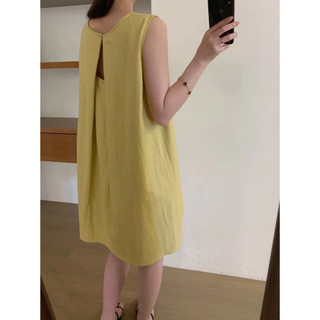 Váy m.c vàng cổ tròn không tay dáng ngắn basic