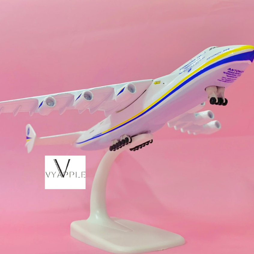 Mô Hình Máy Bay Vận Tải Antonov Airlines AN225 Cao Cấp Tỉ Lệ Chuẩn 20cm