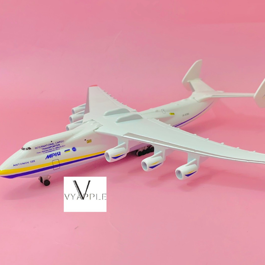 Mô Hình Máy Bay Vận Tải Antonov Airlines AN225 Cao Cấp Tỉ Lệ Chuẩn 20cm