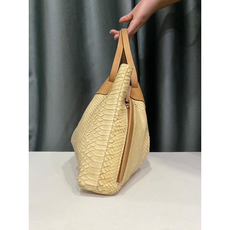 Túi si hiệu PINORETTA của Nhật da trăn vàng phong thuỷ