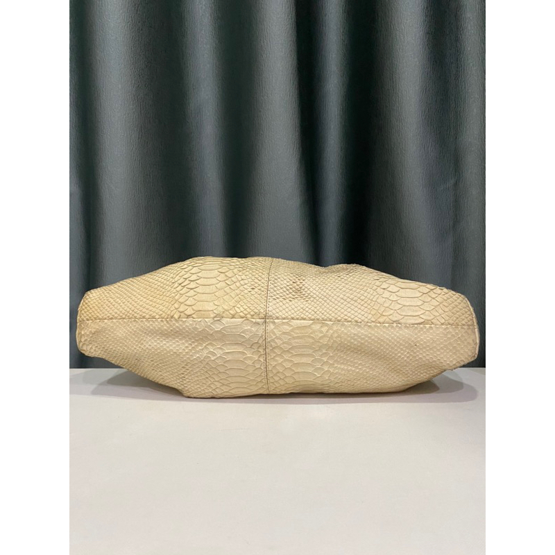 Túi si hiệu PINORETTA của Nhật da trăn vàng phong thuỷ