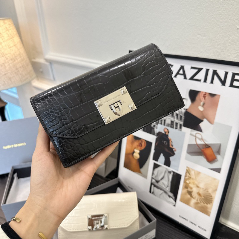 Clutch nữ vân da cá sấu CNK kèm dây đeo full box