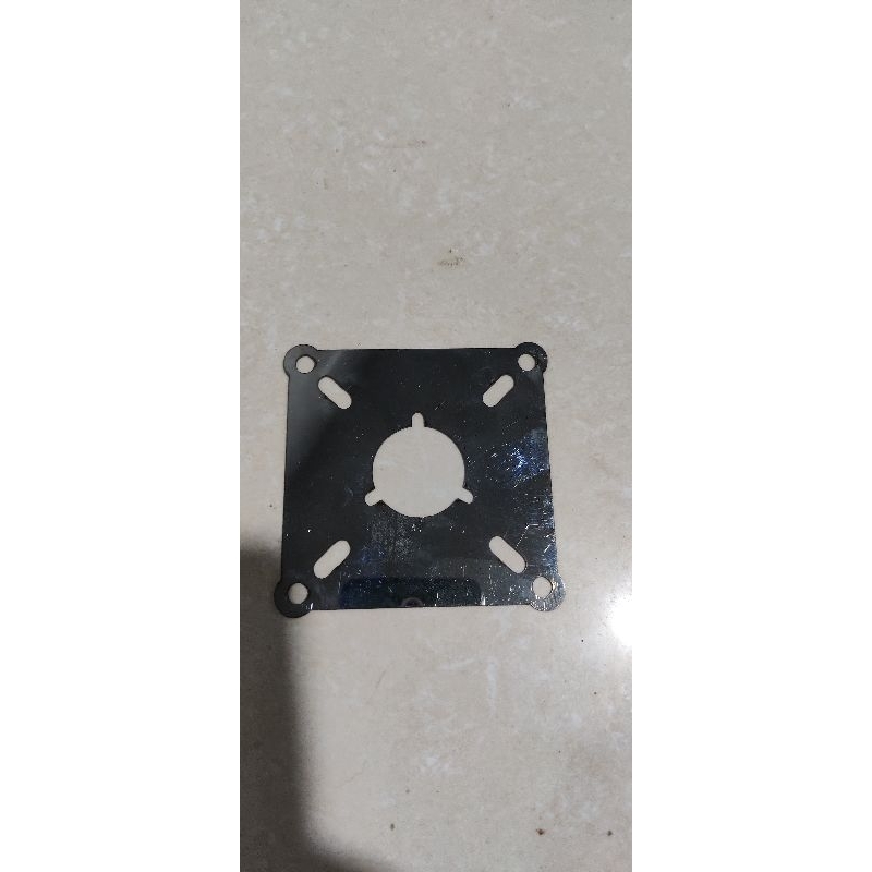 Pass inox giữ động cơ không chổi than chế quạt ( lắp dc cả cho động cơ máy photo )