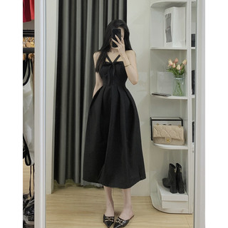 Đầm yếm xoè nơ ngực dáng dài